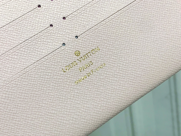 LVコピーウォレット全体デザイン